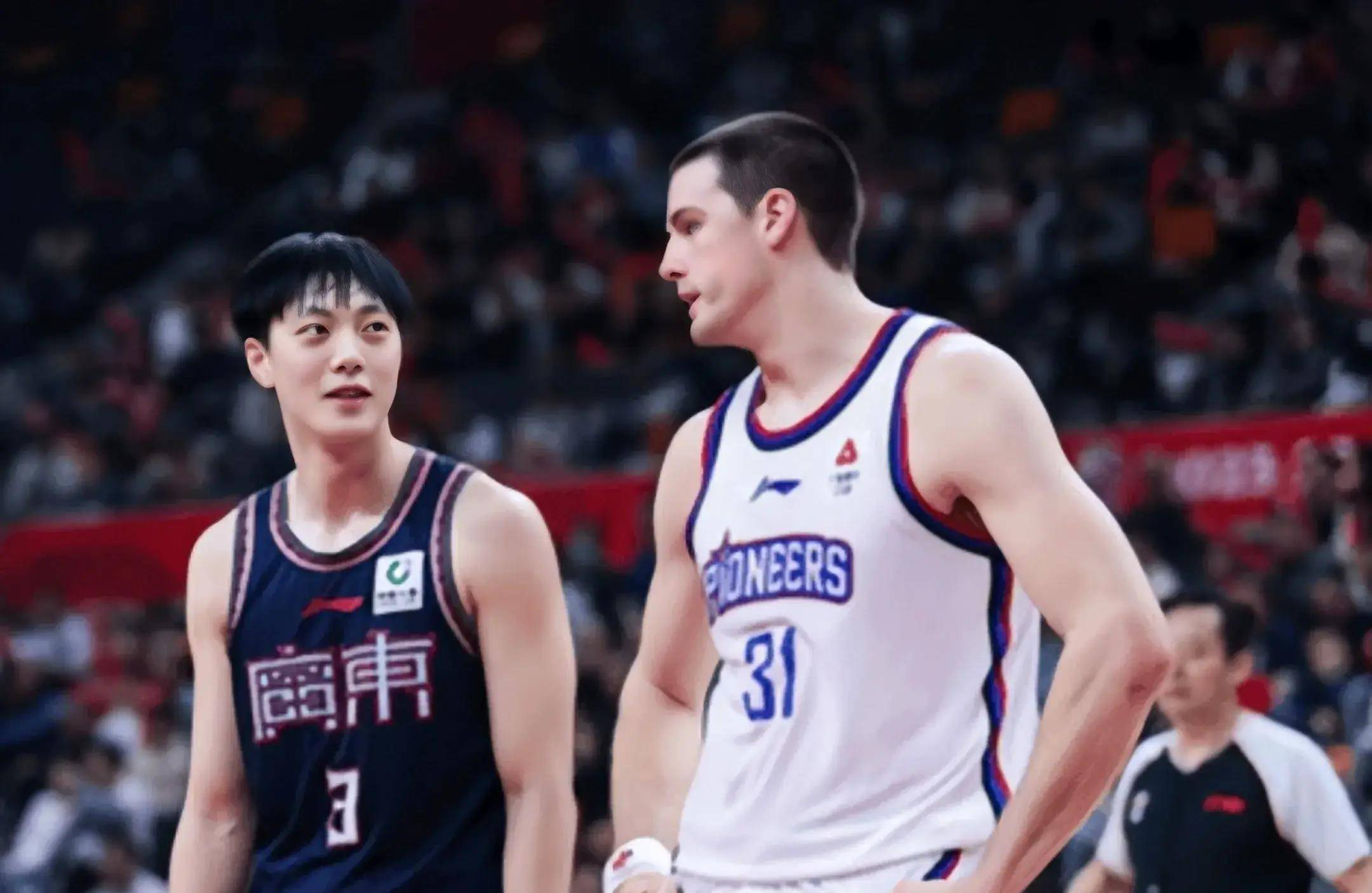 NBA休斯顿火箭惨败，CBA赛后季北京首钢大胜难得开心