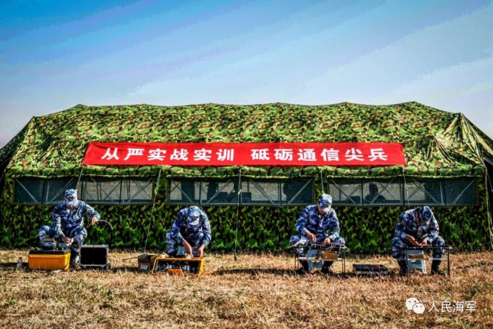 足球场上风起云涌，战场硝烟弥漫